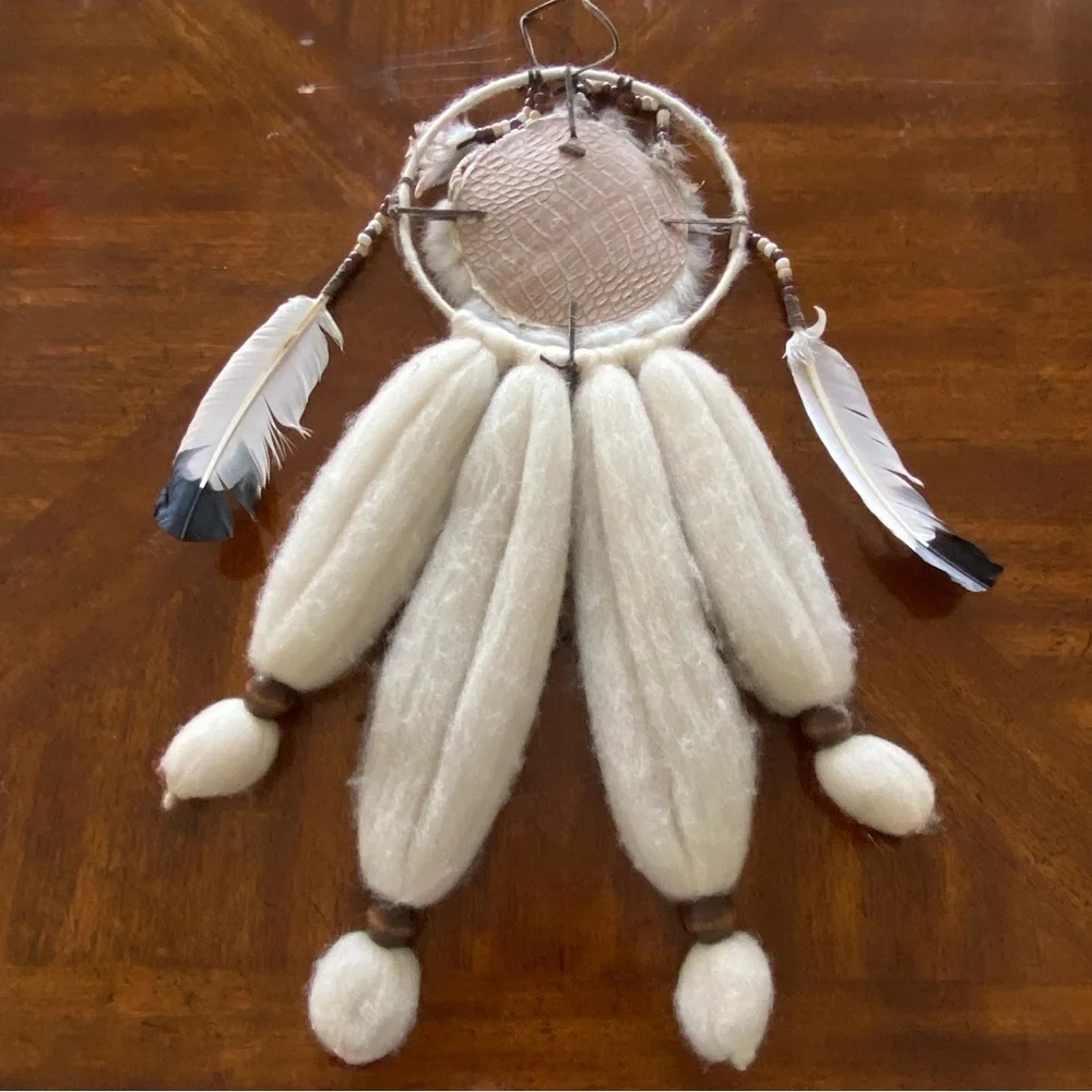 Vintage Native American Handmade Dreamcatcher‎ Fur Hide Feathers Wool Beads